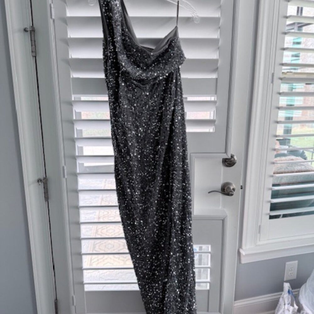 ✨ Silver Sequin One-Shoulder High Slit Gown | Prom | Gala | Black Tie ✨